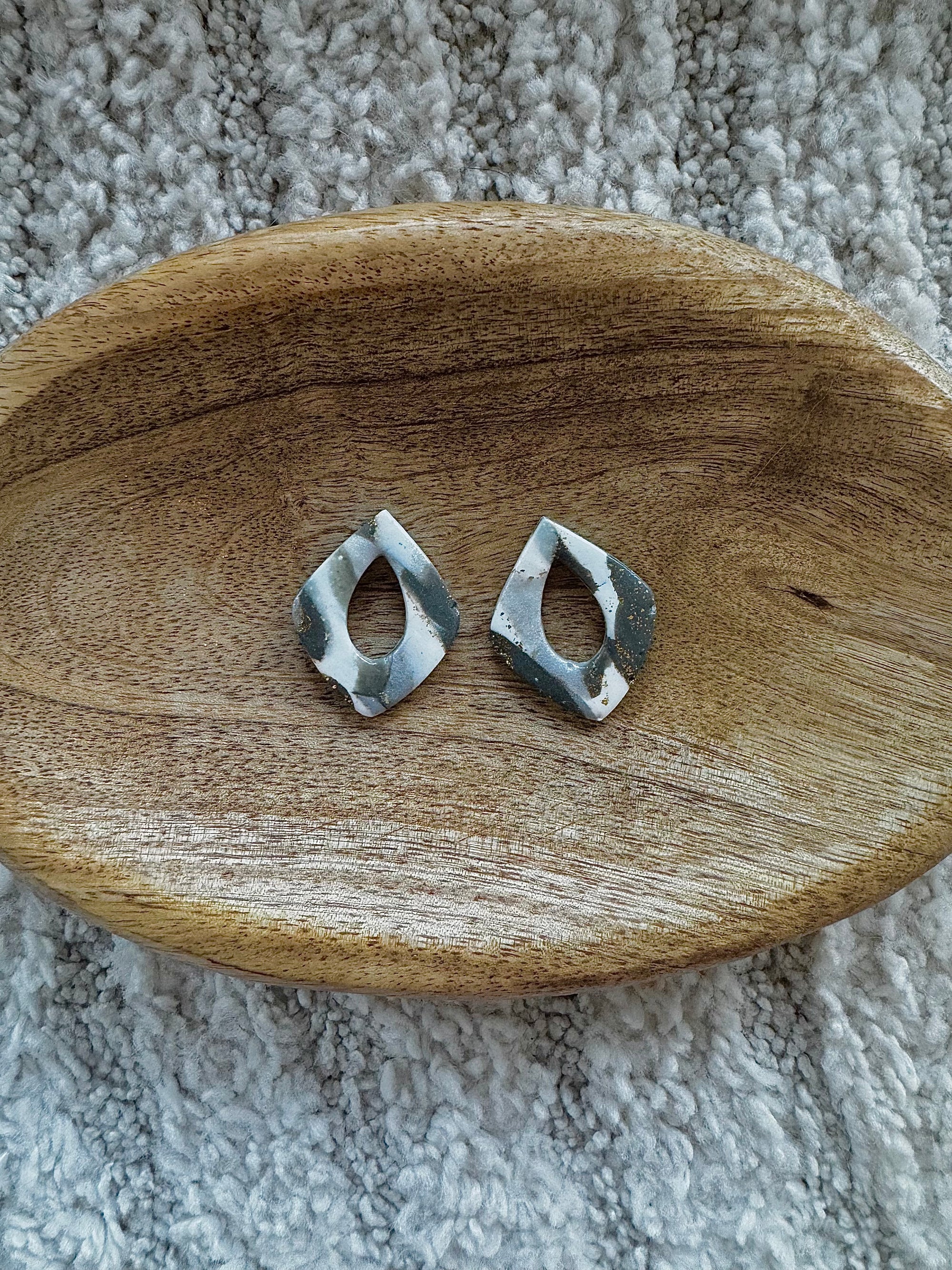 Pampilles - Nuances de Gris et Blancs (sans créoles)